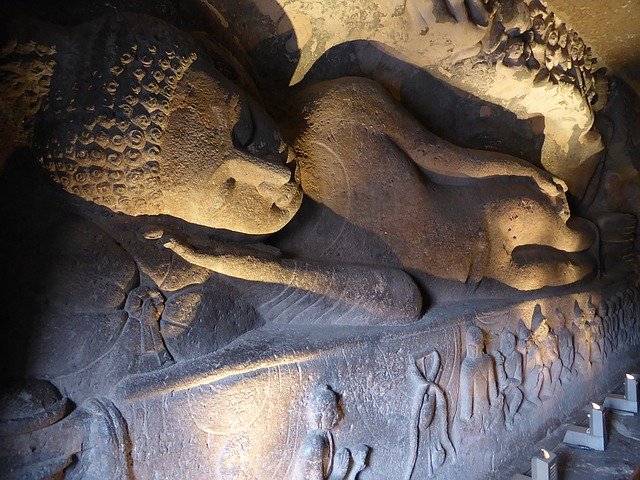 luxury force urbania on rent in Mumbai to Ajanta And Ellora Caves Trip